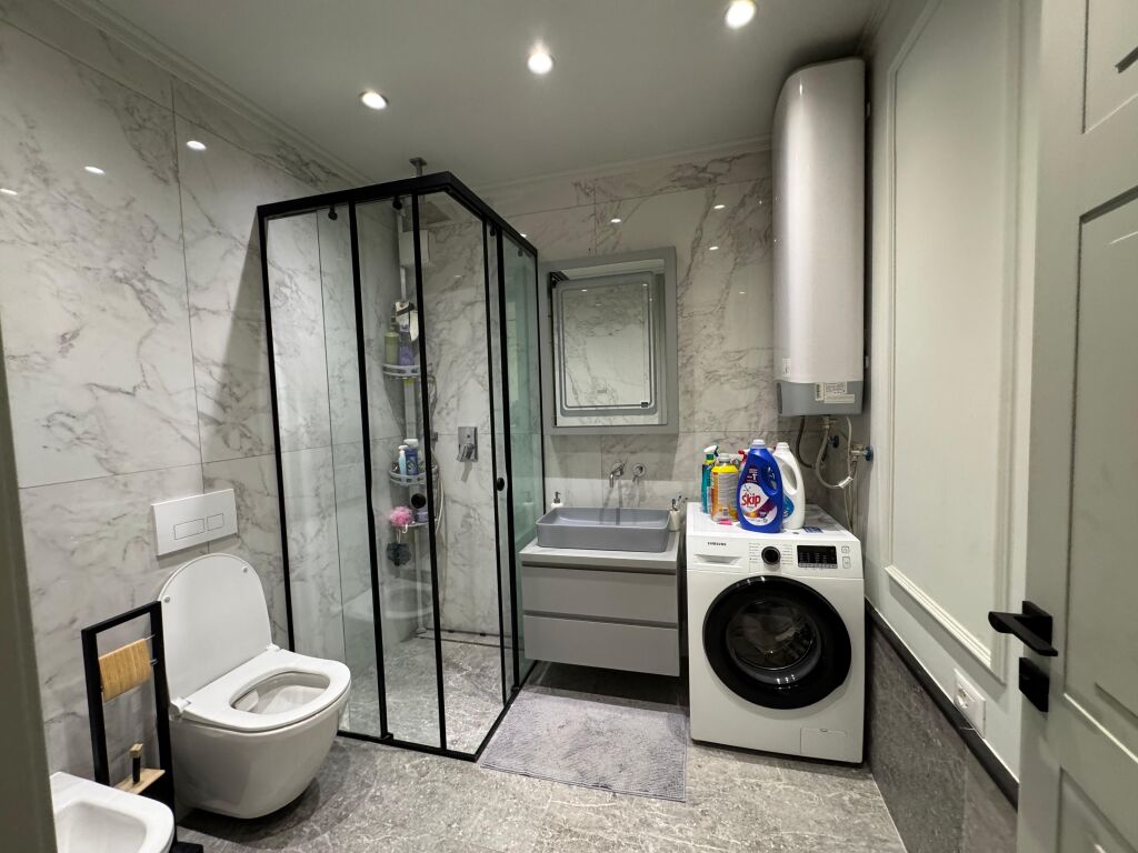 ASTIR APARTAMENT 2+1+2 PER SHITJE!