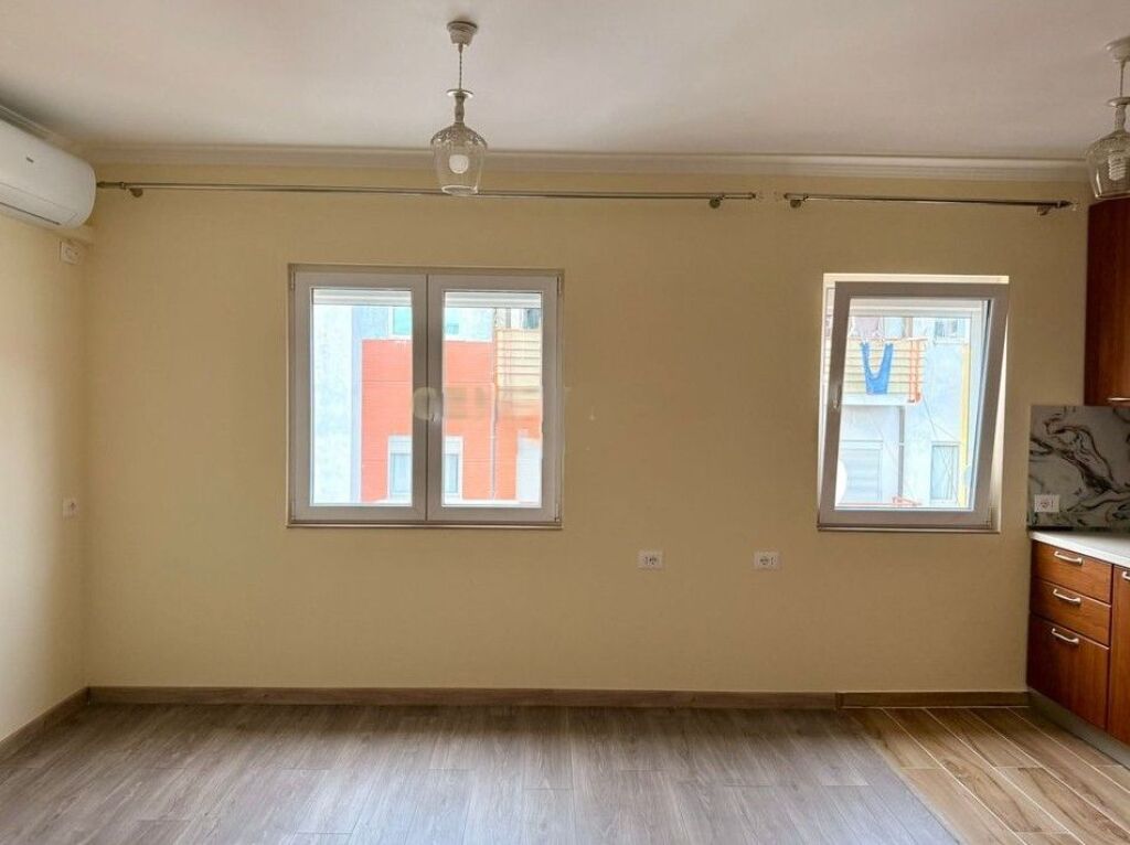 Apartament 2+1 për shitje në Allias, përballë Komisariatit nr 4, Tiranë - 105,000€ | 75.7 m²