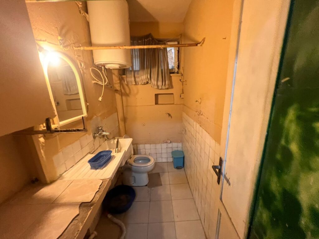 Apartment 1+1 for sale behind Globe center, needs renovation