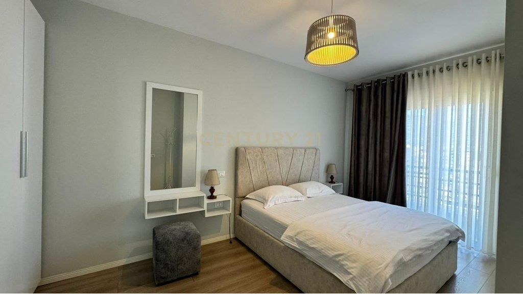 Appartamento 2+1 in affitto vicino al Liceo Petro Nini Luarasi, Tirana - 81m²