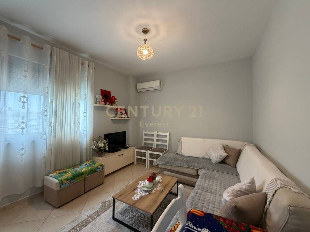 Appartamento 1+1 in vendita nella zona di Astiri,