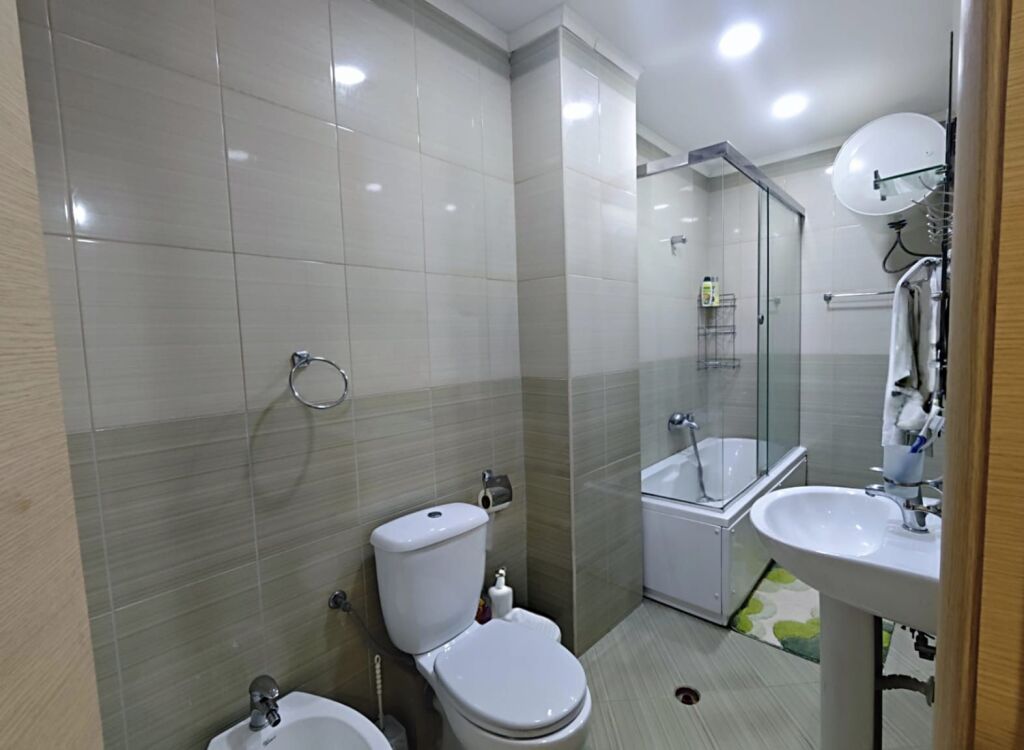 Apartament per qera 2+1+2