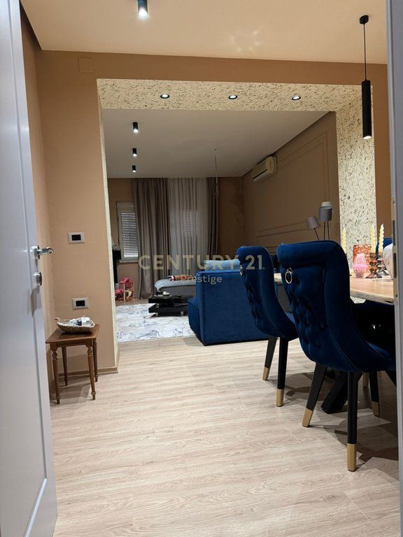 DUPLEX FOR SALE - MUHAMET GJOLLESHA STREET, AT THE 21 DECEMBER CROSSROAD, BEHIND SABAUDIN GABRANI SCHOOL!