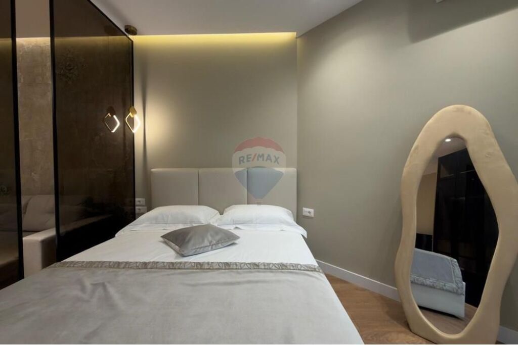Super Studio Appartamento – Piazza Skënderbej!