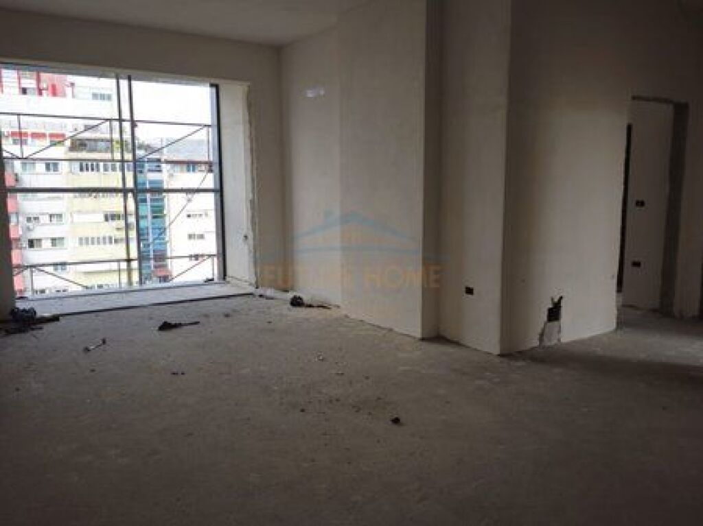 For sale, Apartment 2+1+2, Laprake, Tirana