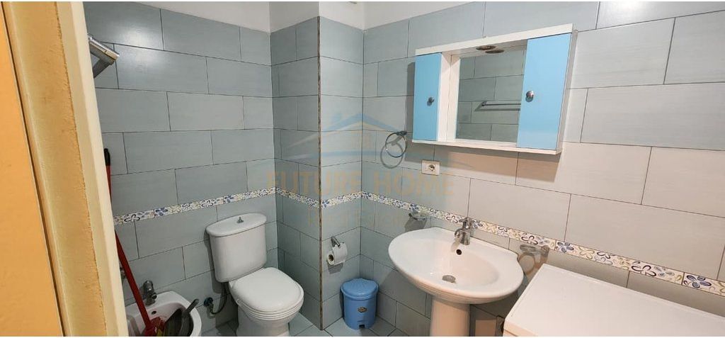 Affitto, Appartamento 2+1, Palazzi Cabej, Yzberisht