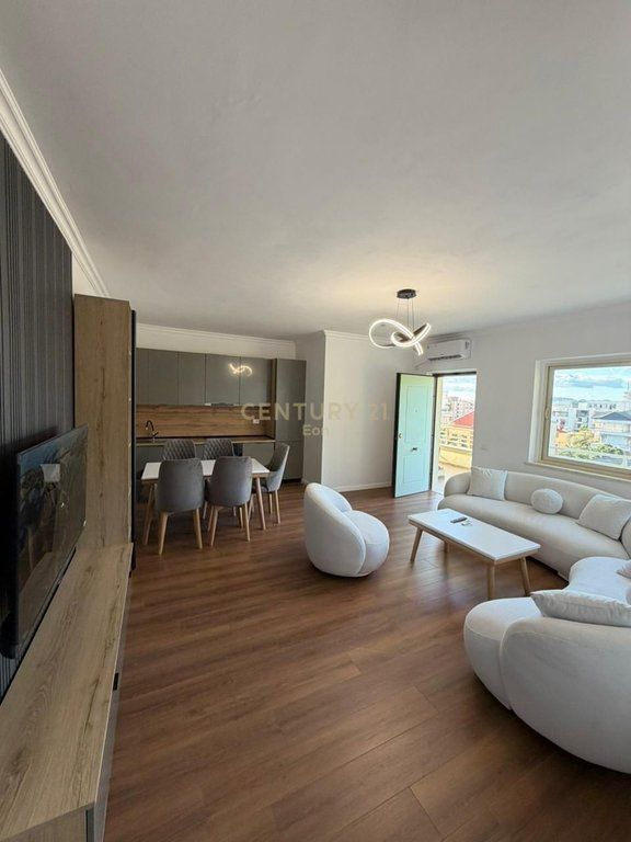 SHITET APARTAMENT 2+1 DHE VERANDE NE SHKEMBIN E KAVAJES, DURRES !