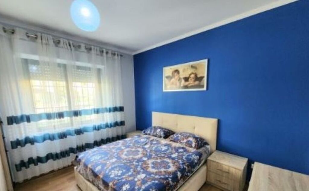 Jepet me qera apartament 3+1+2– komod dhe funksional në zonë aktive