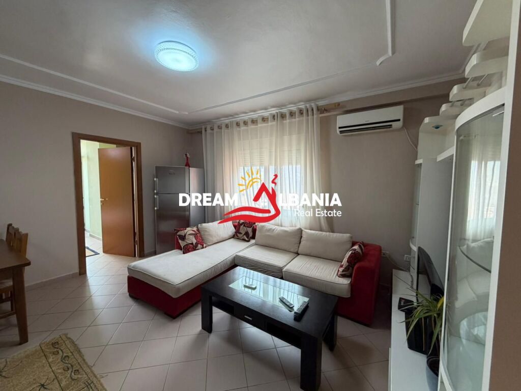Jepet me qera apartament 1+1 ne Rrugen e Durresit prane Bllokut te Ambasadave (ID 4211047)