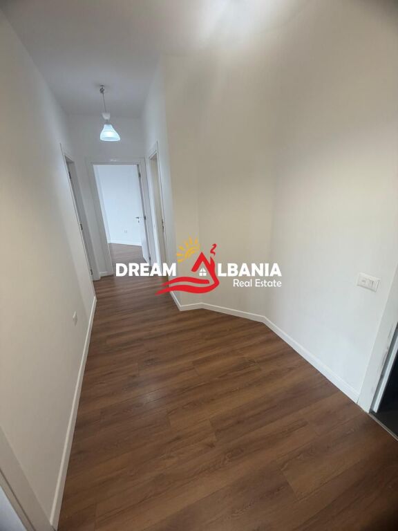 Jepet Ambient Biznesi me Qera Tek Kompleks Arlis ( ID 42611412 )