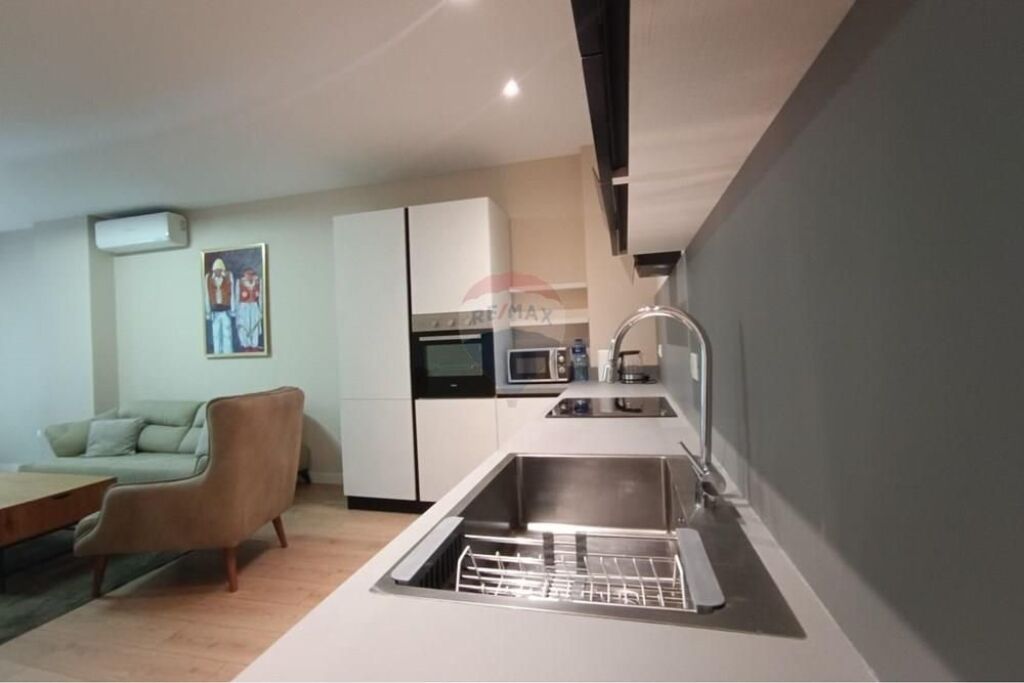 Apartament - Për Qira - Zogu I Zi, Tiranë