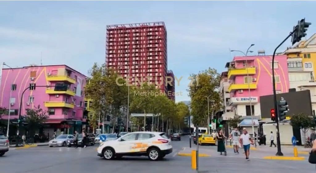QIRA IDEALE PËR BIZNESIN TËND – RRUGA E KAVAJËS