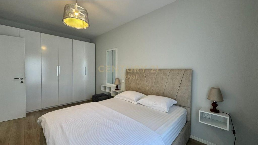 Appartamento 2+1 in affitto vicino al Liceo Petro Nini Luarasi, Tirana - 81m²