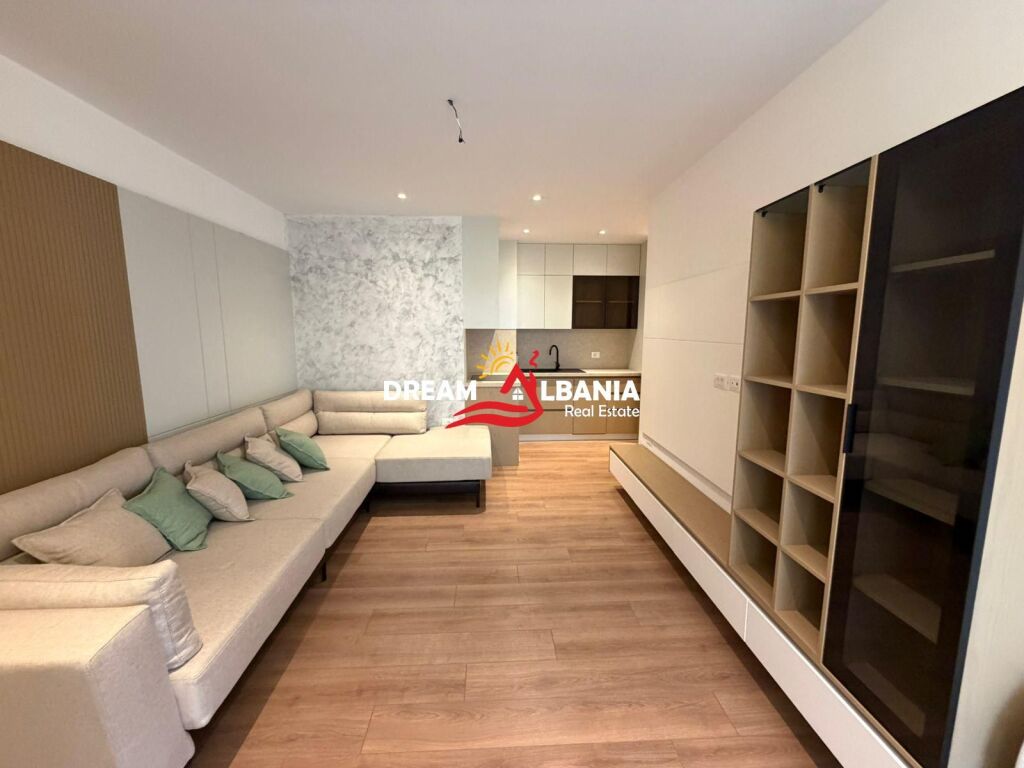 Appartamento 2+1 in vendita nel centro di Tirana vicino a Caffè Flora (ID 41211759)
