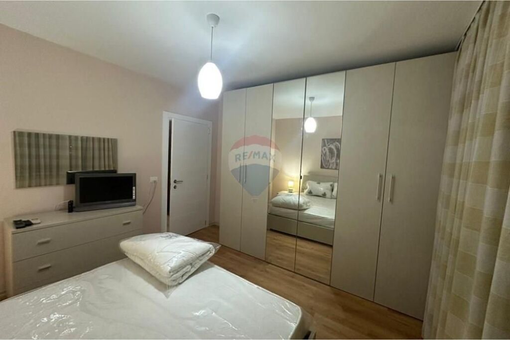 Appartamento - In Affitto - Ex Campo di Aviazione, Tirana