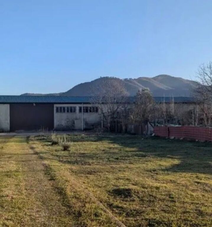 VENDITA MAGAZZINO A VAQARR 310.000 €