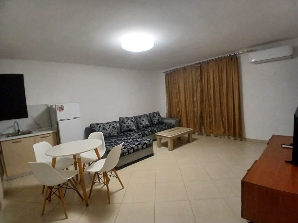 Appartamento 1+1 in affitto, Vicino al Centro; Via Fortuzi vicino alla scuola De Rada
