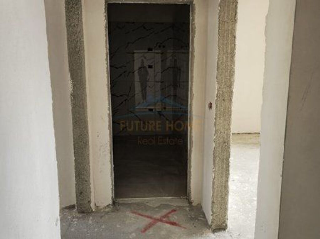 For sale, Apartment 2+1+2, Laprake, Tirana