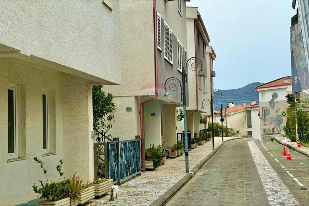 VENDESI APPARTAMENTO 1+1, REZ.. KODRA E DIELLIT 2