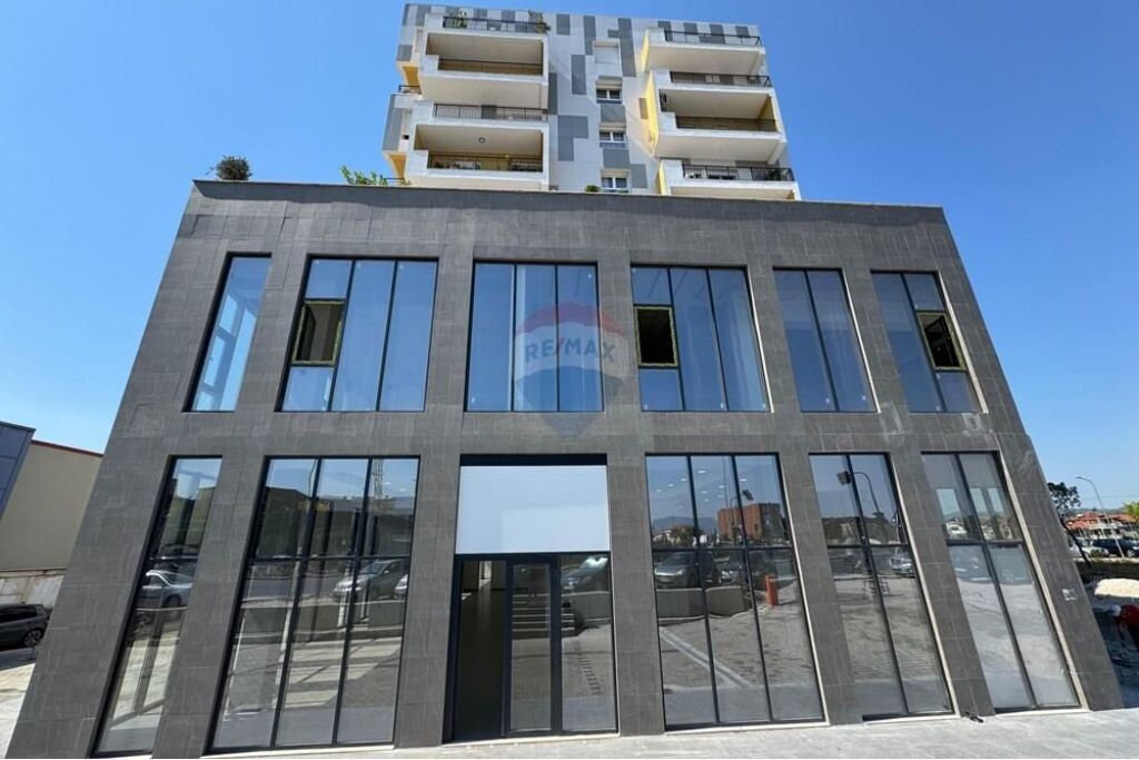 Shop - For Rent - Dritan Hoxha Street, Tirana