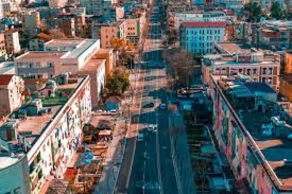 Locale commerciale in affitto su strada principale