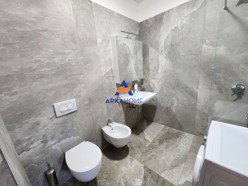 AFFITTASI APPARTAMENTO 2+1+2 BALCONI "INIZIO DELLA STRADA SIRI KODRA VICINO A BLACK DIAMOND" 70000 LEKE