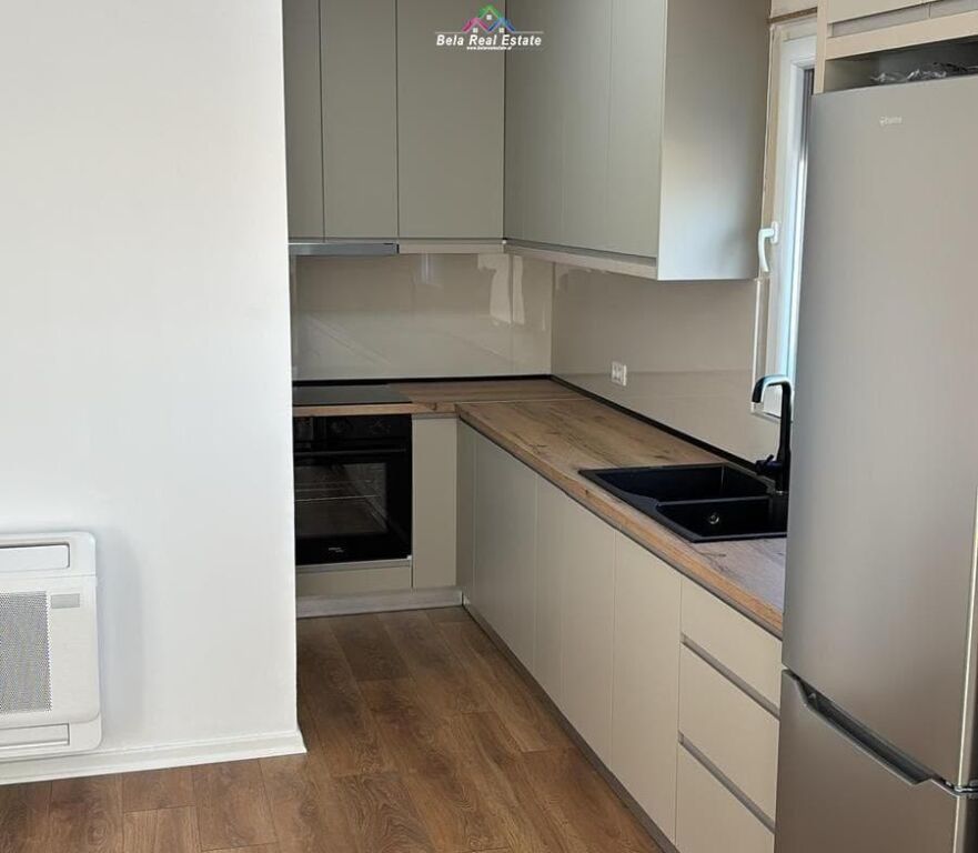 Apartament Me Qera 2+1 Ne Xhamllik ( ID B2201742) Tirane