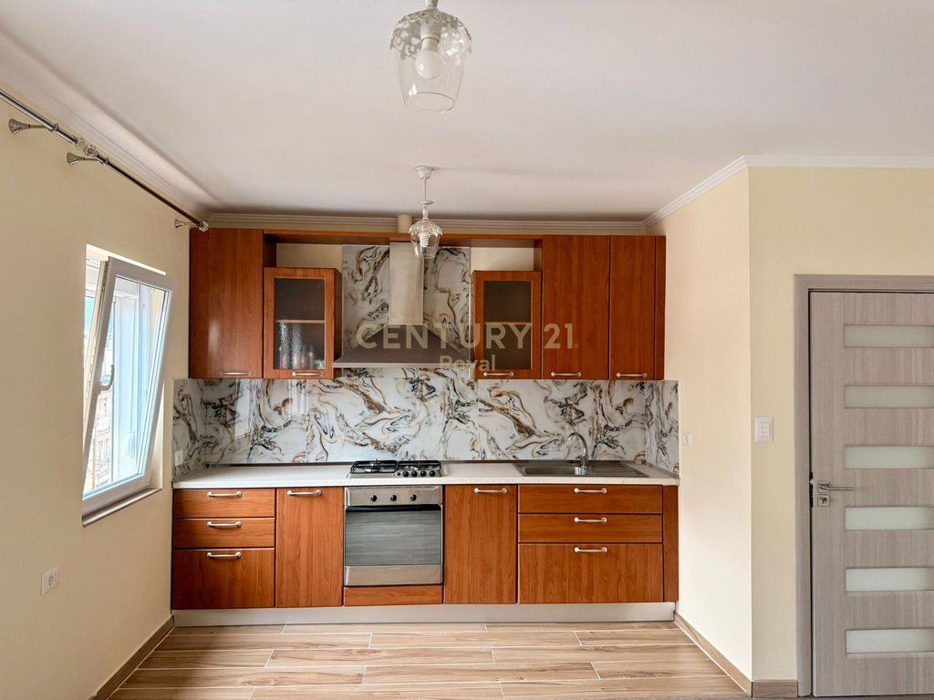 Apartament 2+1 për shitje në Allias, përballë Komisariatit nr 4, Tiranë - 105,000€ | 75.7 m²
