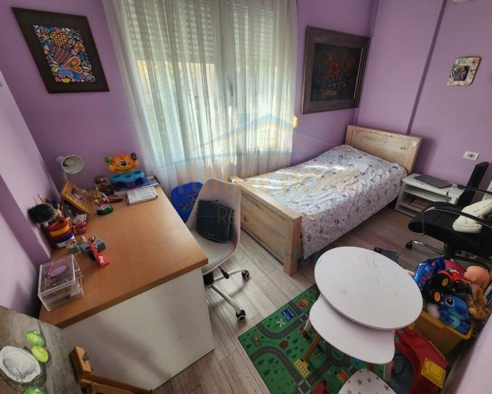 Shitet, Apartament 3+1+Post Parkimi, Liqeni i Thatë, Tiranë.