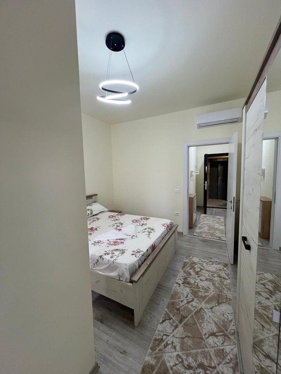 RRUGA RIZA CEROVA, SHESIM APARTAMENT 1+1+POST PARKIMI