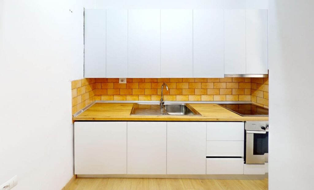 For rent 1+1 in Myslym Shyri