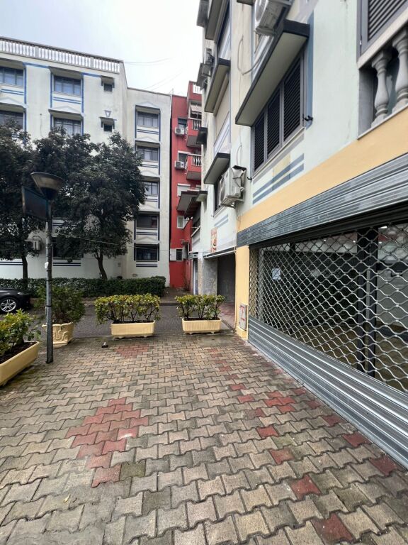 Business premises for rent