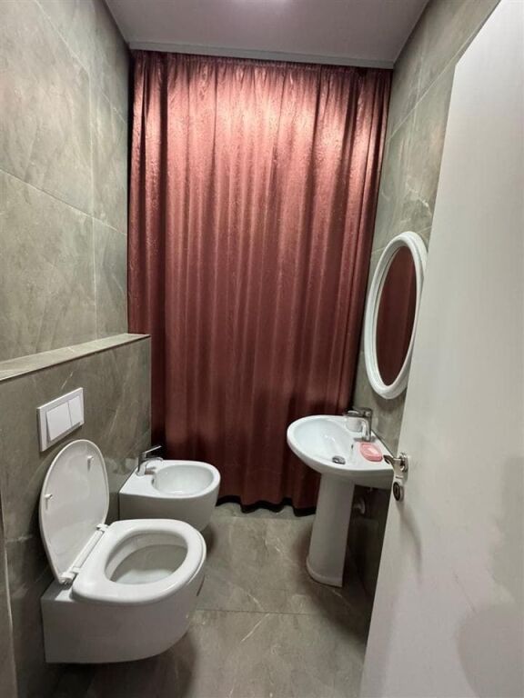 Appartamento In Affitto 2+1+2+Posto Auto vicino a Cassa Italia (ID B2201410) Tirana
