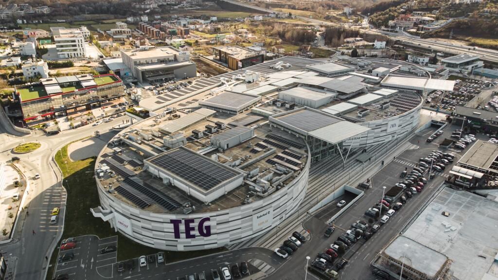 Jepet me qira ambient 1000 m² – 700€/muaj | TEG