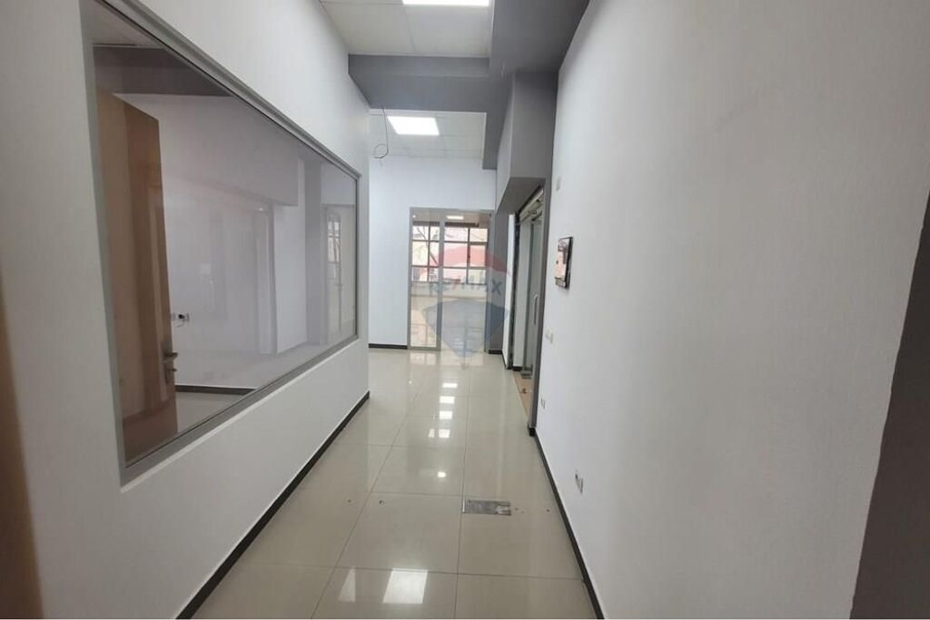Office - For Rent - Myslym Shyri, Tirana