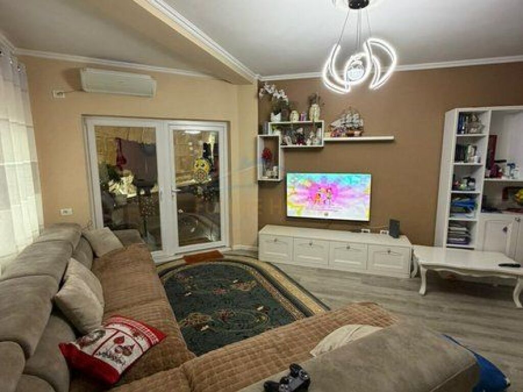 For sale, Apartment 2+1+2, Dry Lake, Tirana