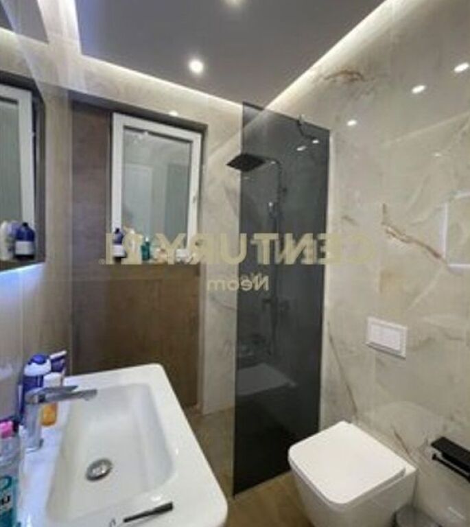 Apartament 1+1 me qira , Liqeni i Thate