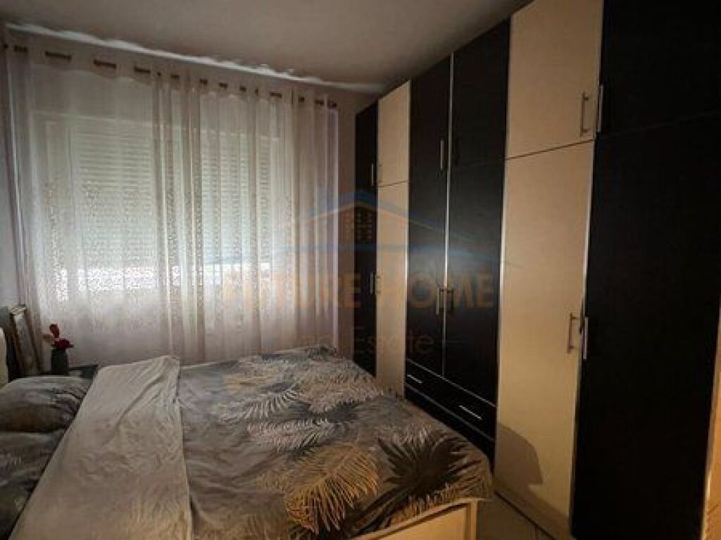 Shitet, Apartament 2+1+2+Post Parkimi, Unaza e Re, Tiranë