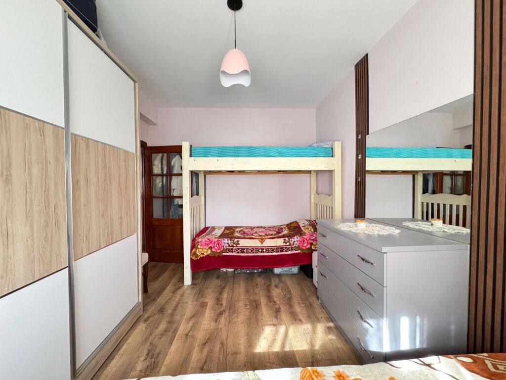 Vendesi in vendita 2+1 Durrës