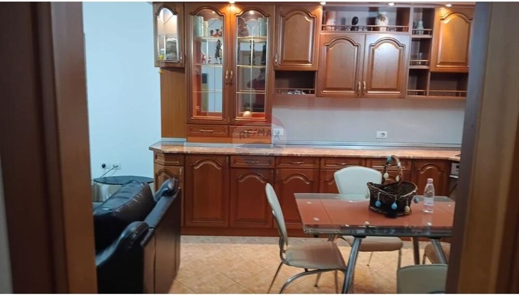 Apartment - For Rent - Zogu I Zi, Tirana
