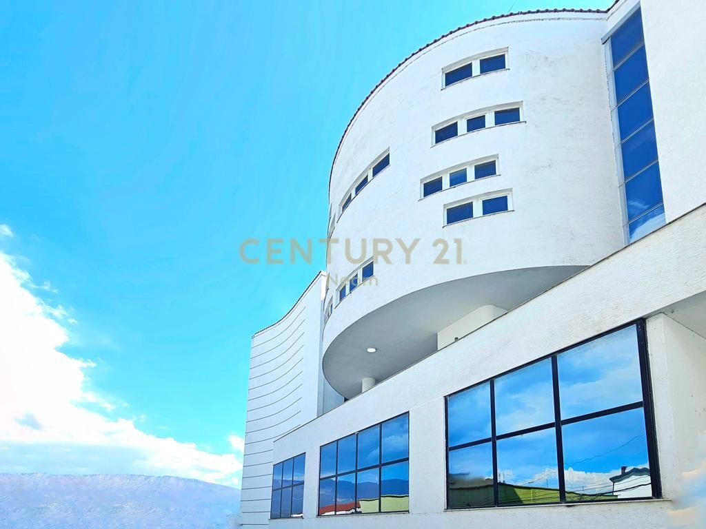 Edificio multifunzionale in affitto Sauku i Ri 13.000 € /Mese Superficie Totale 3200m2