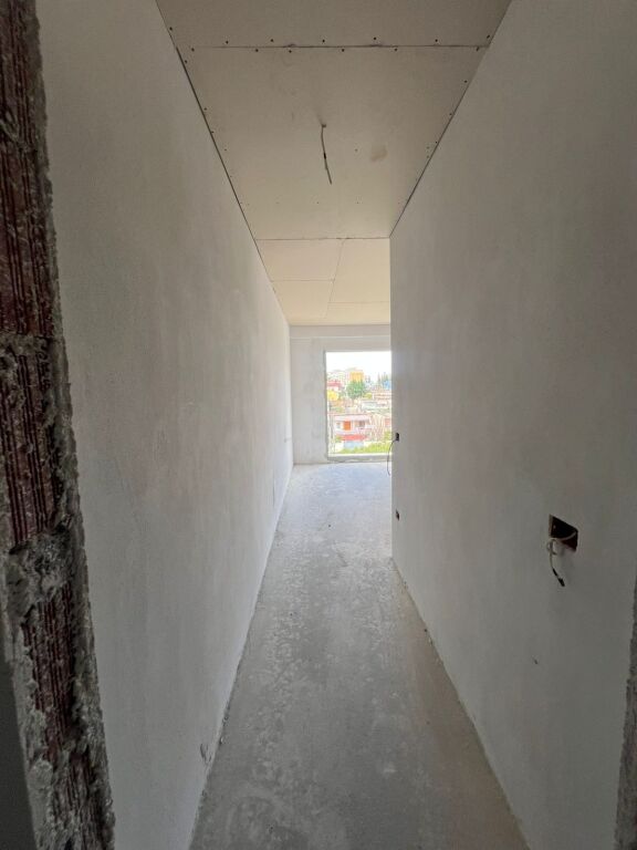 🏡 Shitet apartament 2+1 prane Tv Klan, mundesi pagese me Keste