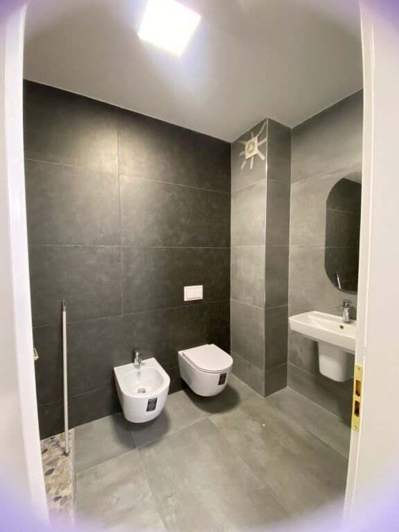 Apartament 1+1 me qera Selvia ( qender)
