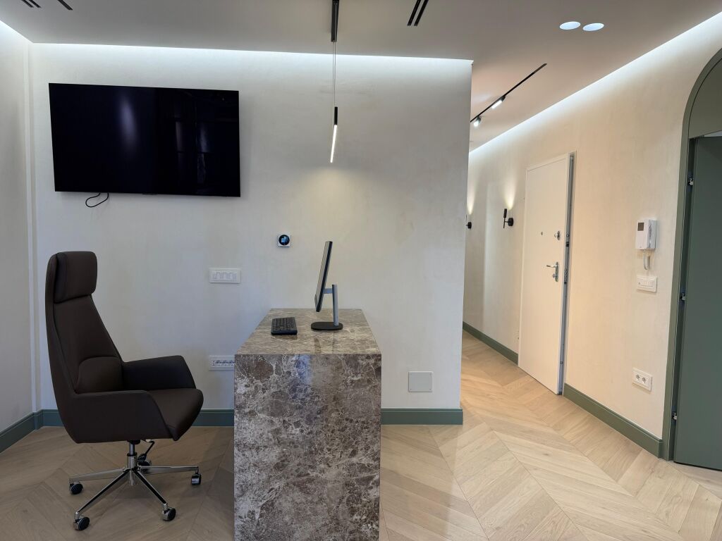 Premises for rent Altana Residence