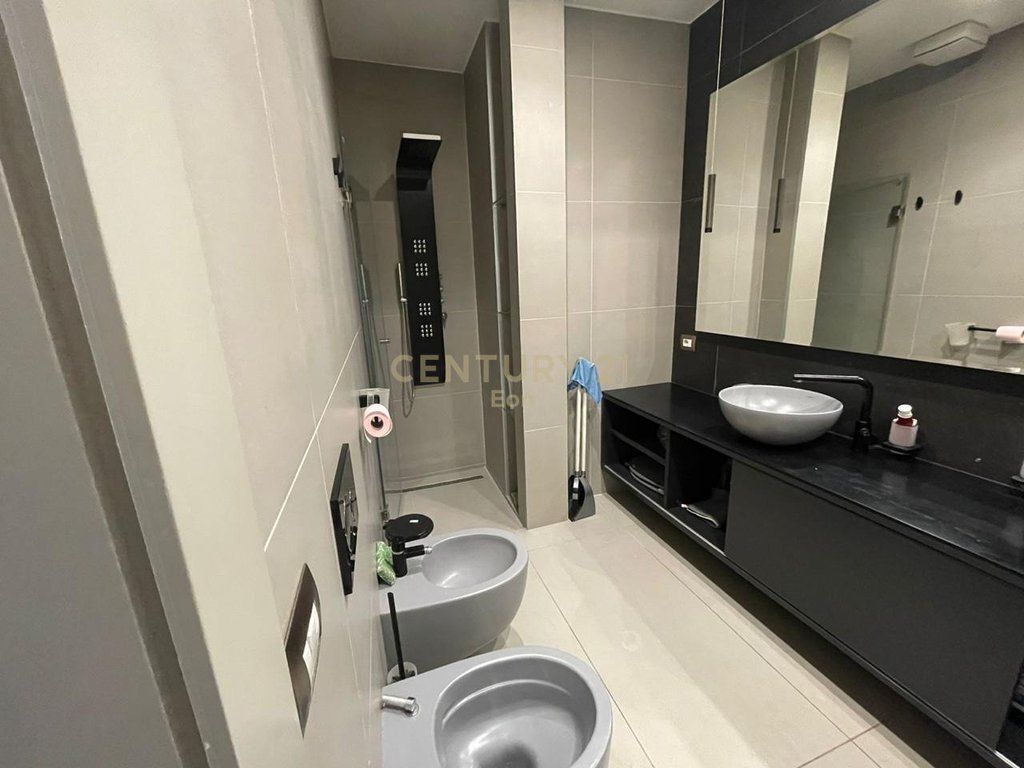 Appartamento 2+1 in Affitto con Vista Mare, Nuova strada del Porto, Durazzo !