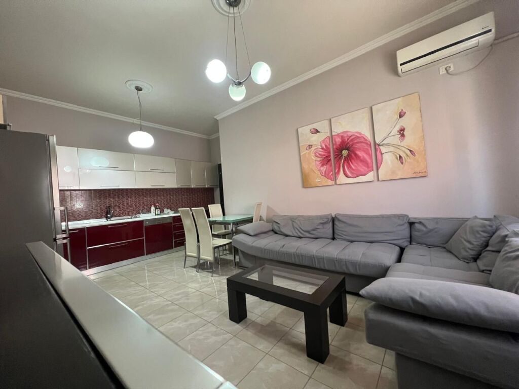 SHITET APARTAMENT 2+1 PRANE DELIJORGJIT