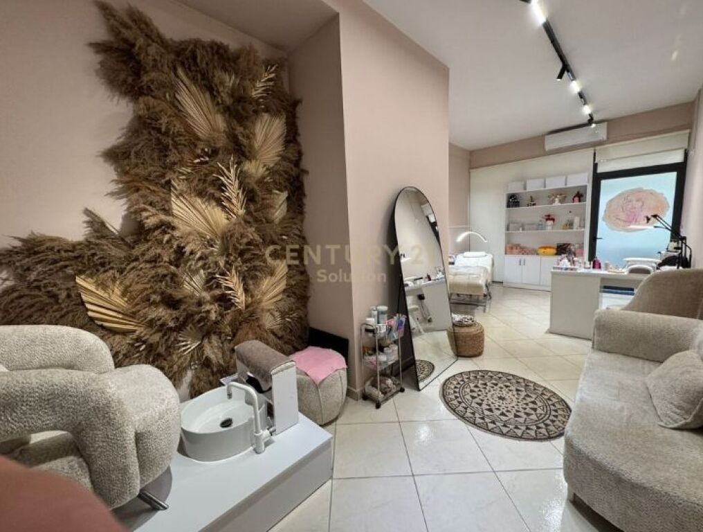 Beauty business for sale – strategic location with high foot traffic