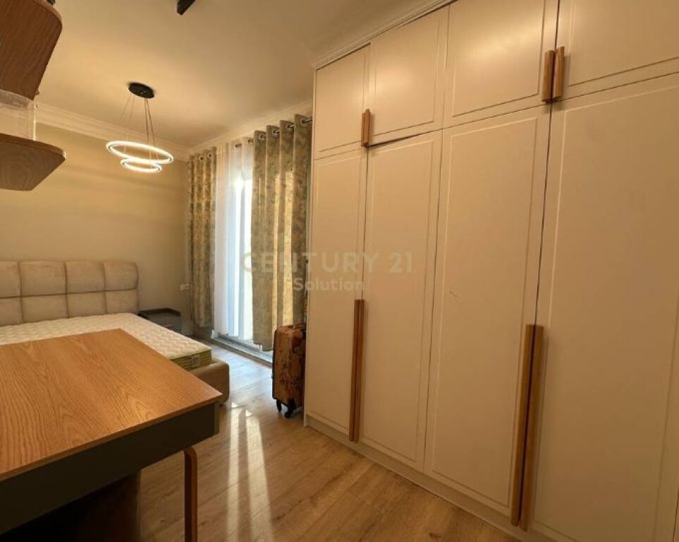 Apartment 3+1+2 with veranda for sale