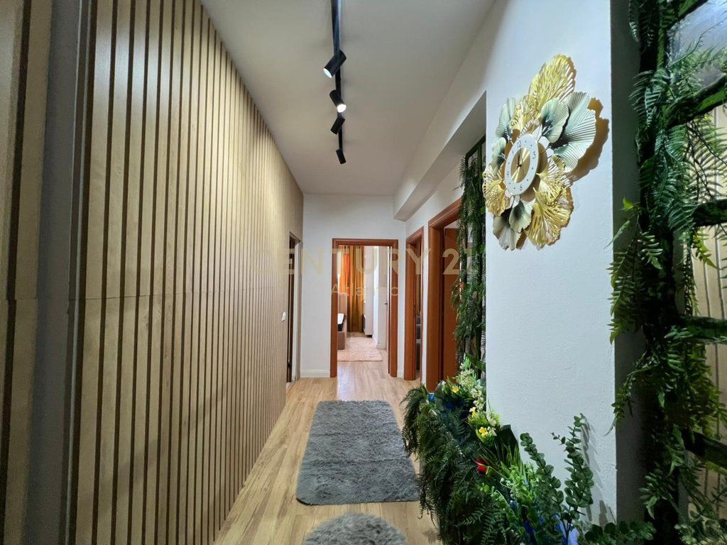 SHITET APARTAMENT 2+1 MOBILE NE PLAZH ILIRIA DURRES!