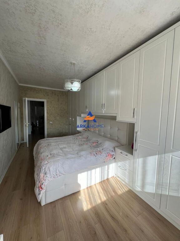 VENDESI APPARTAMENTO 3+1+2+BALCONE "A YZBERISHT" 210.000 EURO